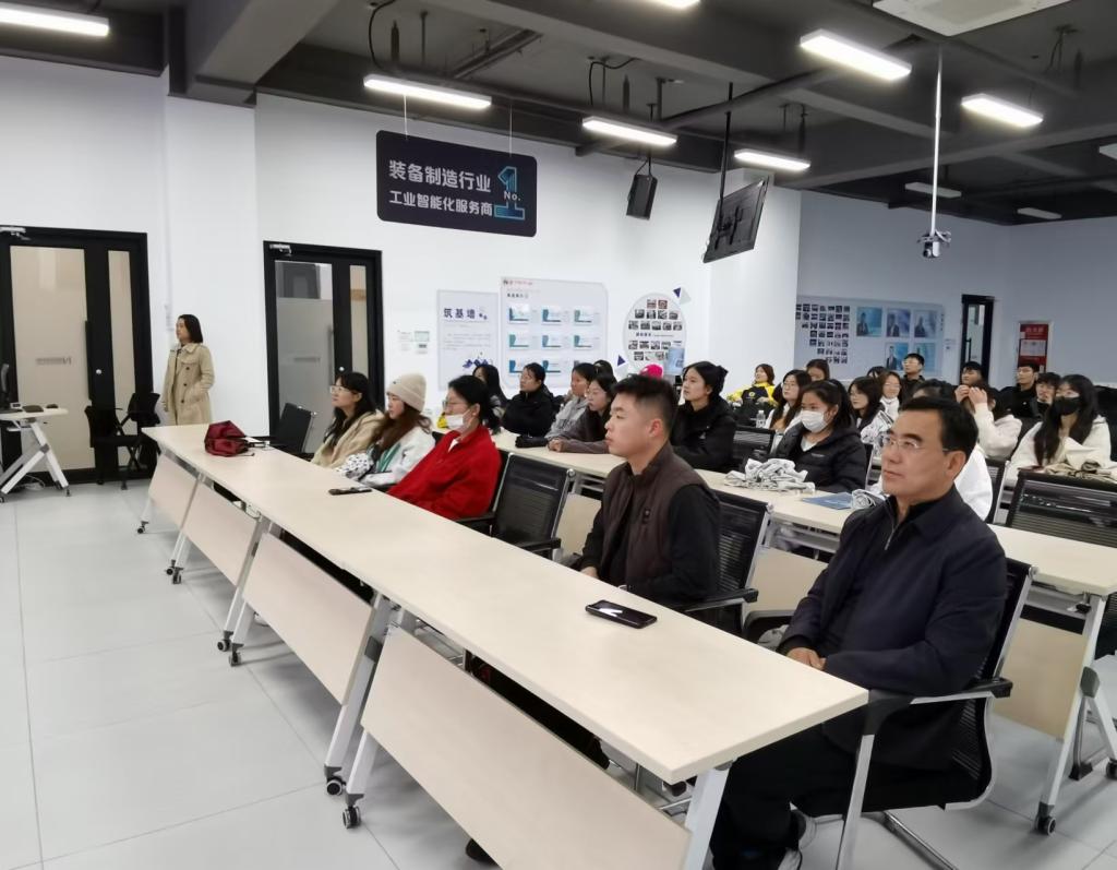 深化校企合作，助力畢業(yè)生實習就業(yè)——財經(jīng)學院組織畢業(yè)生赴煙臺開發(fā)區(qū)參觀實習